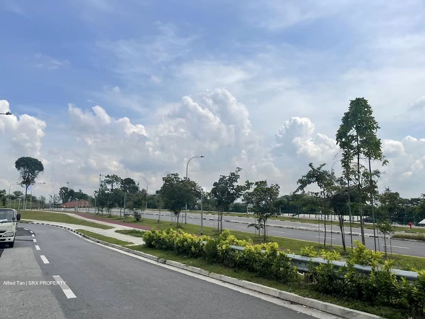 Ponggol Twenty-fourth Avenue (D19), Semi-Detached #559351571
